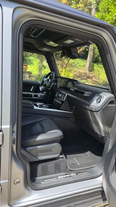 Mercedes G-Class interior cleaned — dashboard, steering wheel and center console